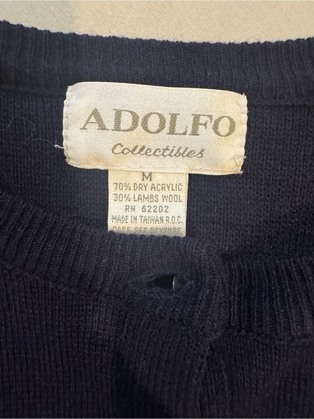 Button down sweater - Picture 6 of 8